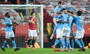 Thất bại 0-2 MU dừng bước ở bán kết League Cup