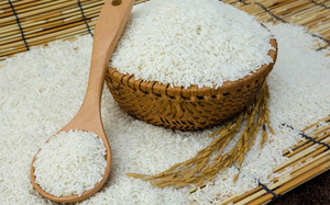 Giá gạo hôm nay 2/2/2021: Giá lúa gạo neo cao
