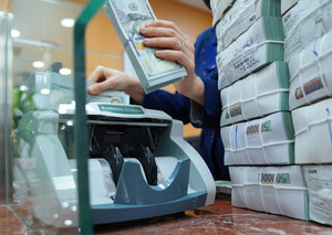 Vụ chuyển hơn 30.000 tỷ đồng ra nước ngoài, Thống đốc nói gì?