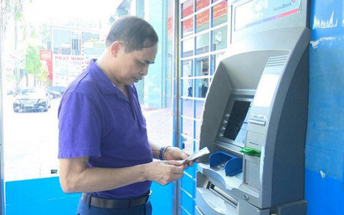 Hà Nội chi trả BHXH, trợ cấp thất nghiệp qua tài khoản cá nhân