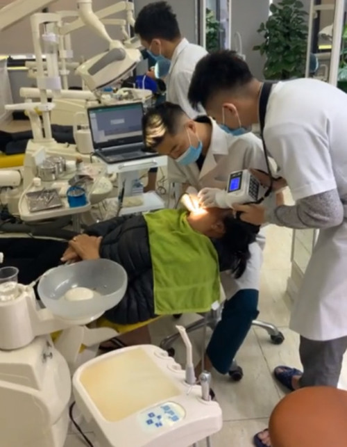 Hà Nội: Nha khoa XS Dental sử dụng bác sỹ không được cấp phép để khám chữa bệnh?